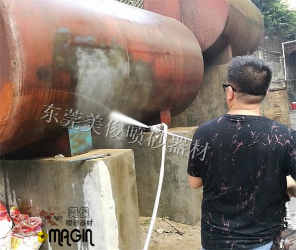 油罐除銹設(shè)備，環(huán)保除漆設(shè)備，除銹翻新設(shè)備，氧化層清理設(shè)備